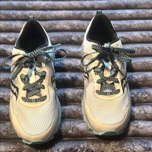 Saucony Cream and Black Sneakers